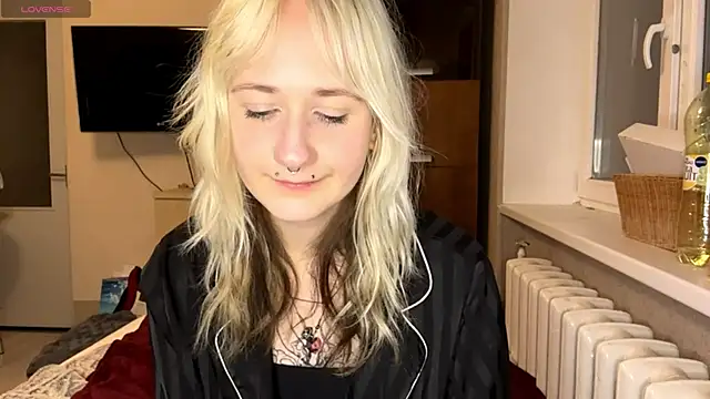 Ulemonala_Cute live sex cam