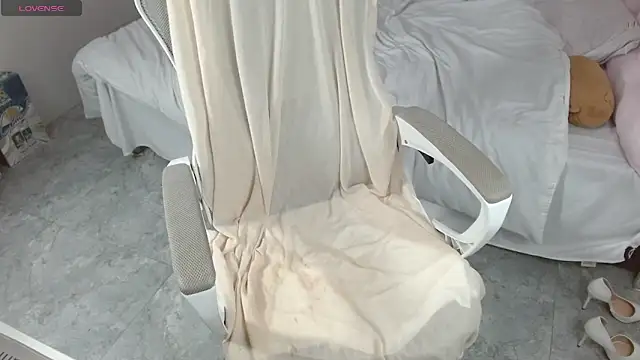 Alina_MissAsian live sex cam