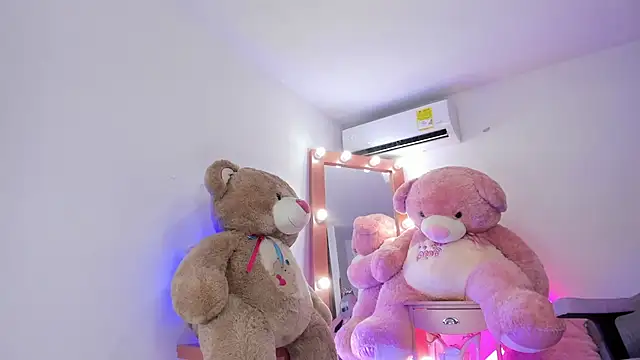 alessandrathedoll live sex cam
