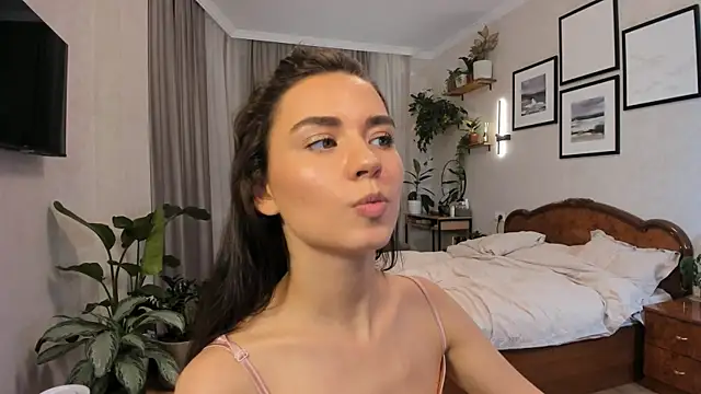 NicoleLuv live sex cam