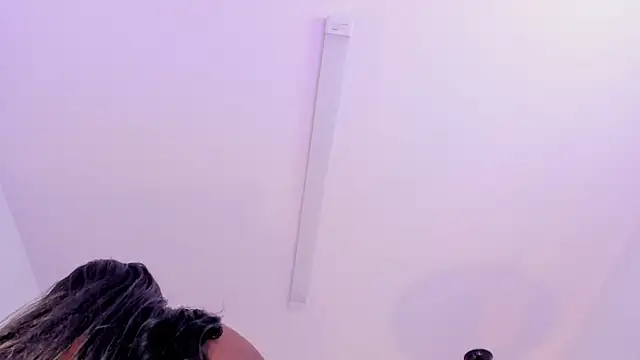 AdharaHills live sex cam