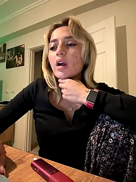 yaprakmericc live sex cam