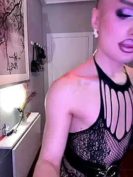 Crystal_________ live sex cam