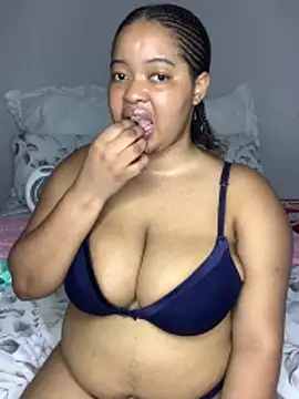 sexytinashe21 live sex cam