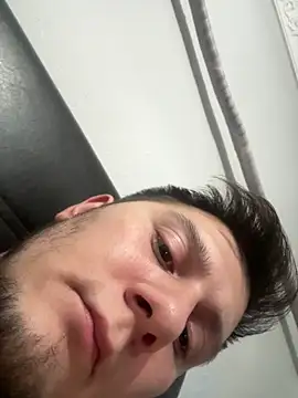 sadecekadinsiker live sex cam