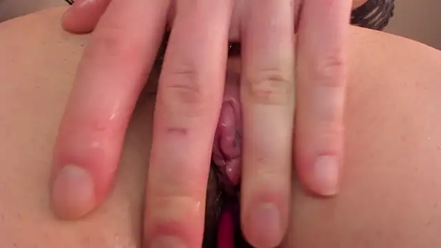 bigclittiee live sex cam