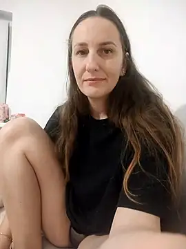 Yevgeshka-Milashka live sex cam