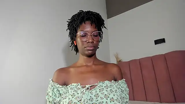 Tahira_21_ live sex cam