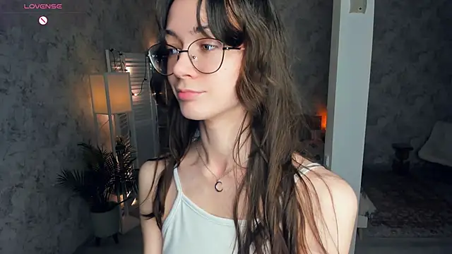 ReneeLippeatt live sex cam