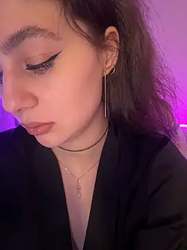 Your_insomniya live sex cam