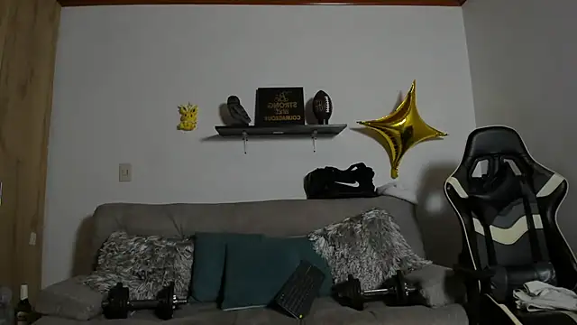 julian_wallace live sex cam