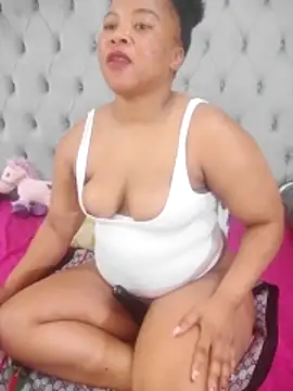 massive_booty25 live sex cam