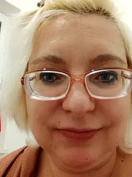 VikaKing live sex cam