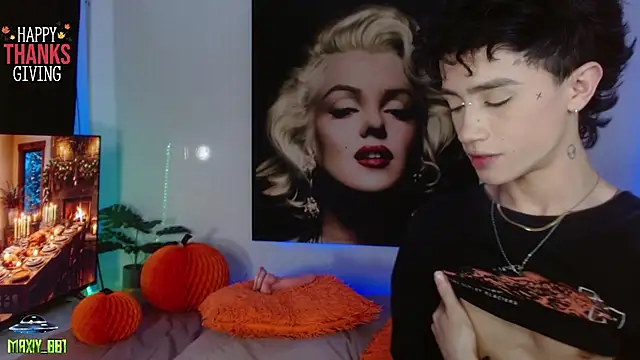 maxiy_001 live sex cam