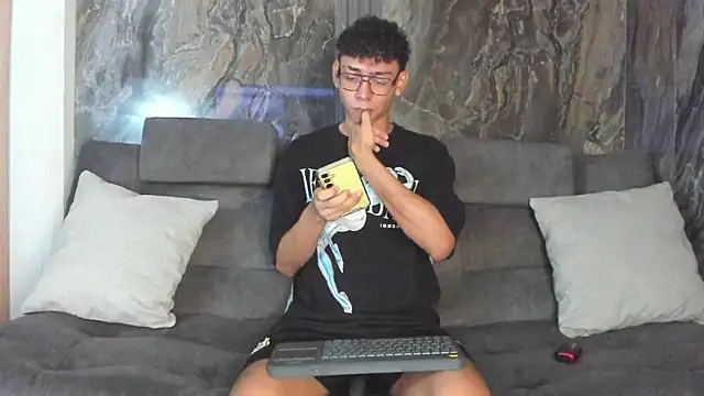 Daviid_laidd live sex cam