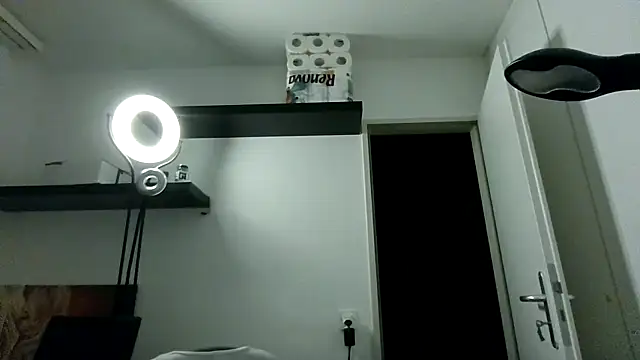 alpha-hunk live sex cam