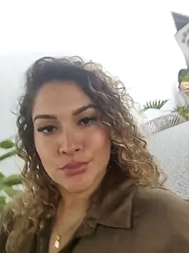 Sara_smiiith211 live sex cam