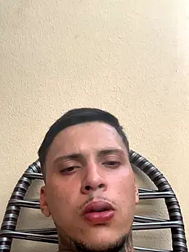 Ryanzl017 live sex cam