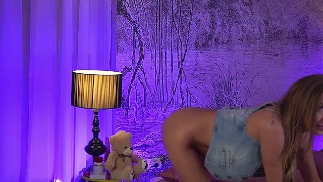 YamiraKim live sex cam