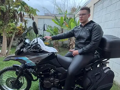 Neil_and_isaac live sex cam