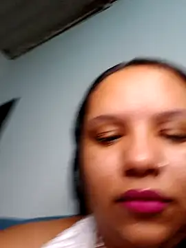 Bigostosa live sex cam