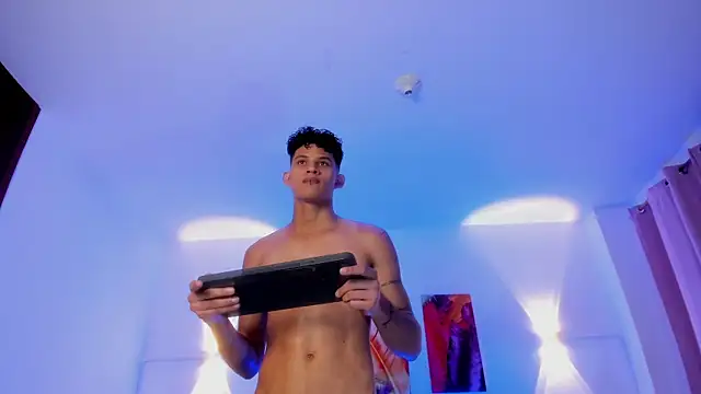 KamiSuarez live sex cam