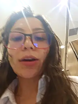 mmm-Virginia live sex cam