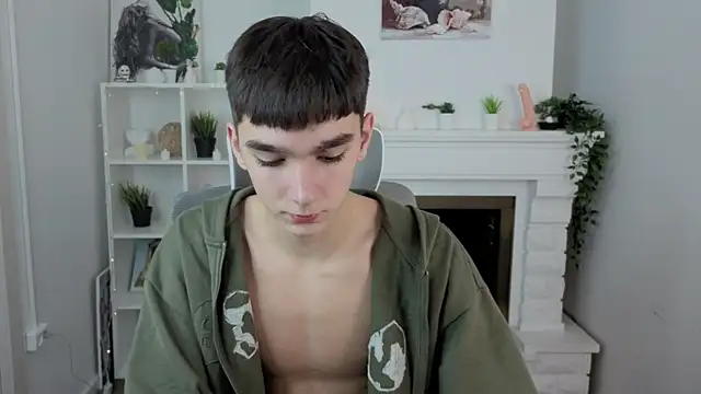 YamiTwink live sex cam