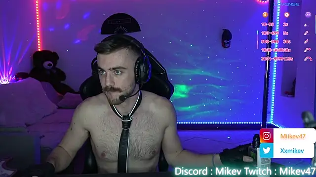 Mikev live sex cam