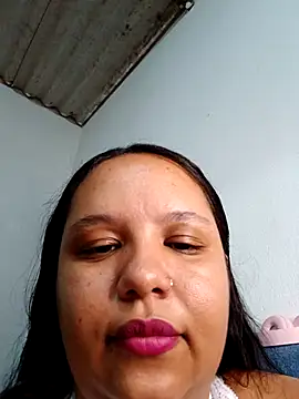 Bigostosa live sex cam