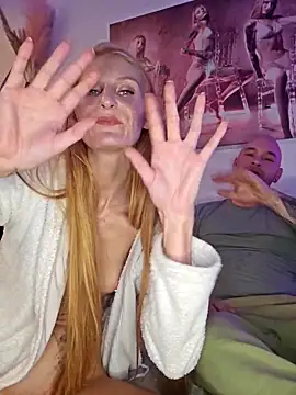 LessiaMia live sex cam