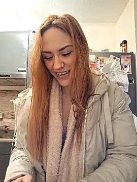 SlimBellaa live sex cam