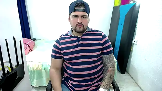 pitbullveryhot live sex cam