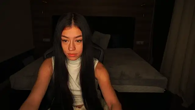 FataleNellie live sex cam