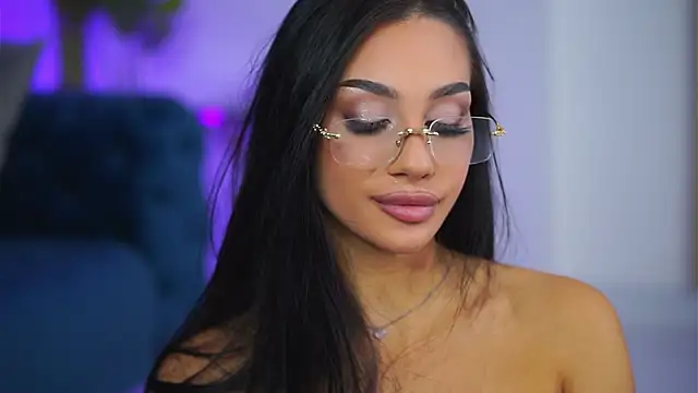 NinaSolenne live sex cam