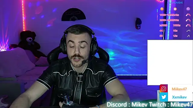 Mikev live sex cam