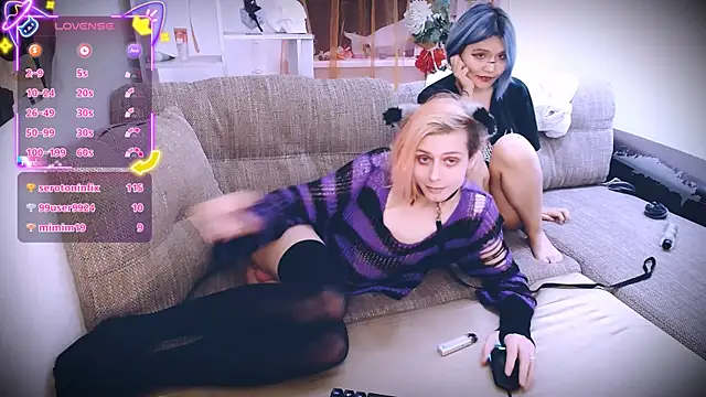 Littlepinkcat live sex cam