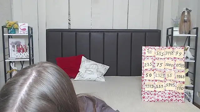 LauraHlot live sex cam