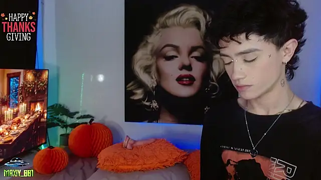 maxiy_001 live sex cam