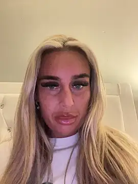 EllieMaeBaby live sex cam