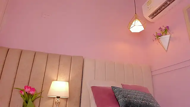 _lucia_18 live sex cam