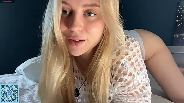 RadiantBliss live sex cam