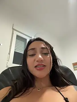 Ninabigtitied live sex cam
