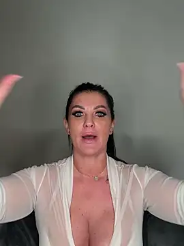 Nola_Luxx-offiziell live sex cam