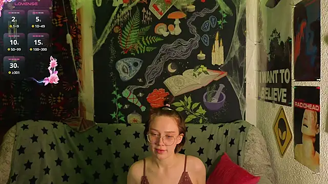 ReincarnatedAngel live sex cam