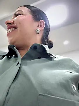 Ariana-07 live sex cam