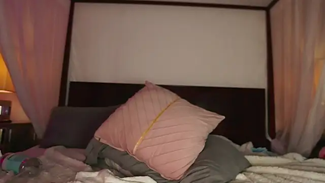 Katyerave live sex cam