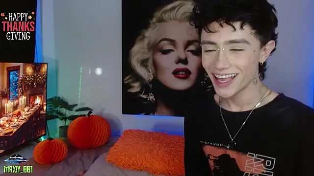 maxiy_001 live sex cam