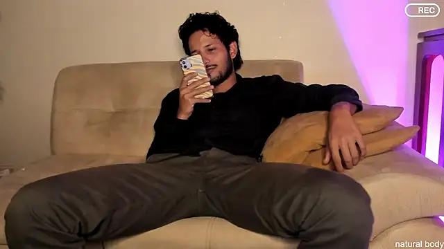 Nicholasrodrii live sex cam