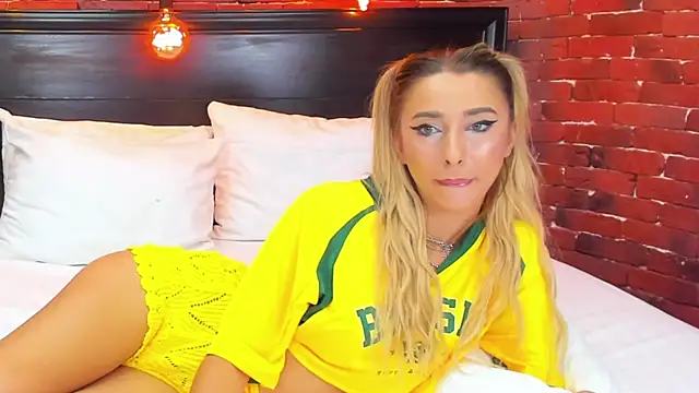 ChristynaRoss live sex cam